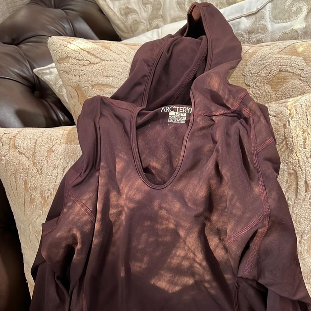 Arcteryx mid layer. Warm and great quality.
